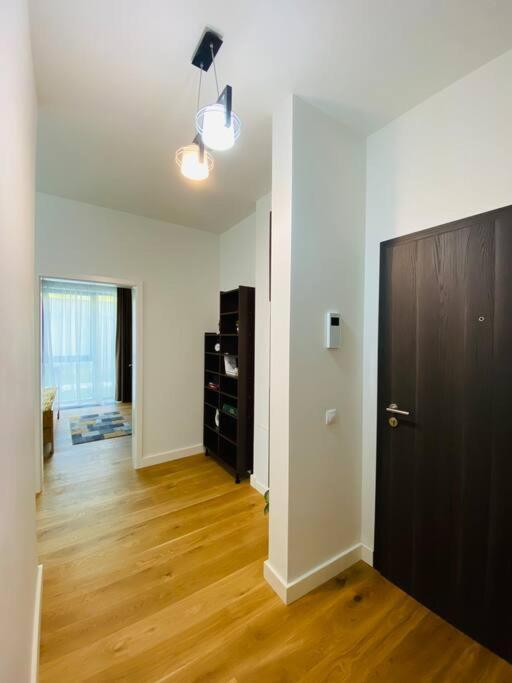 8Ight Appartement Braşov Buitenkant foto