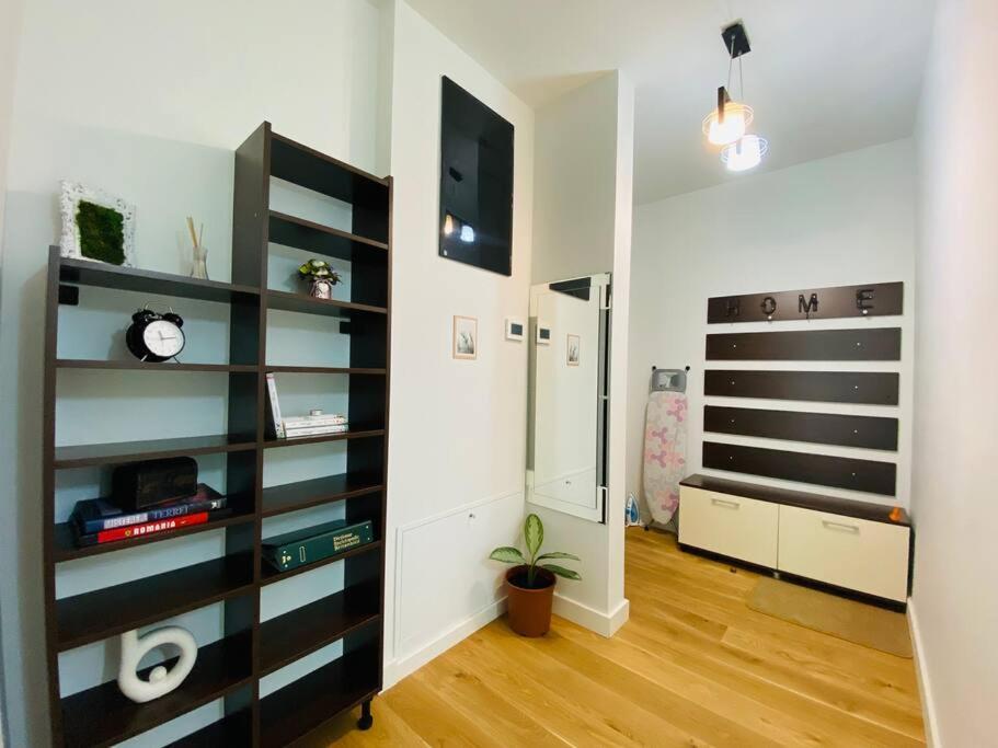 8Ight Appartement Braşov Buitenkant foto
